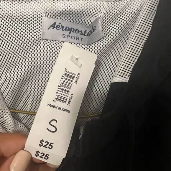 5/$20 Aeropostale Sport Windbreaker - Picture 2 of 3
